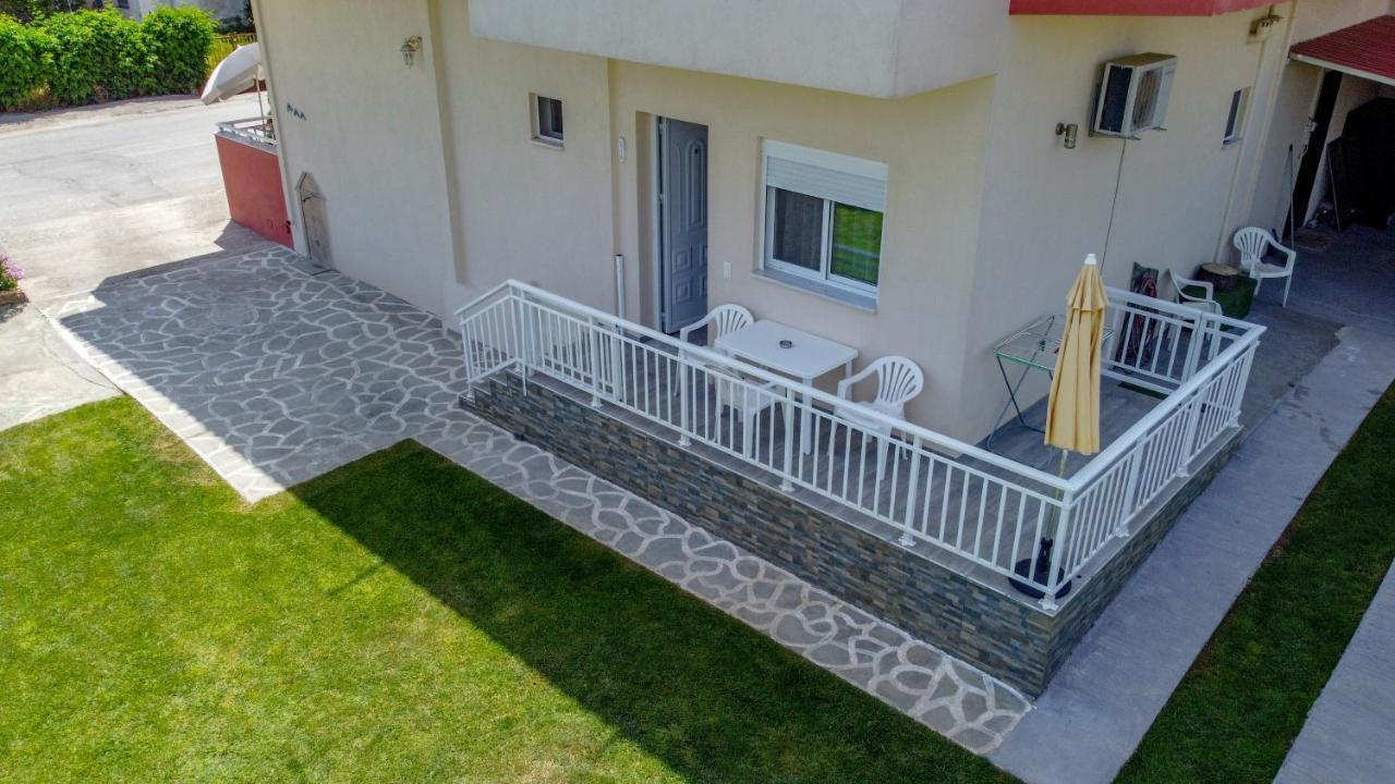 Babis House Apartment Nea Vrasna Bagian luar foto
