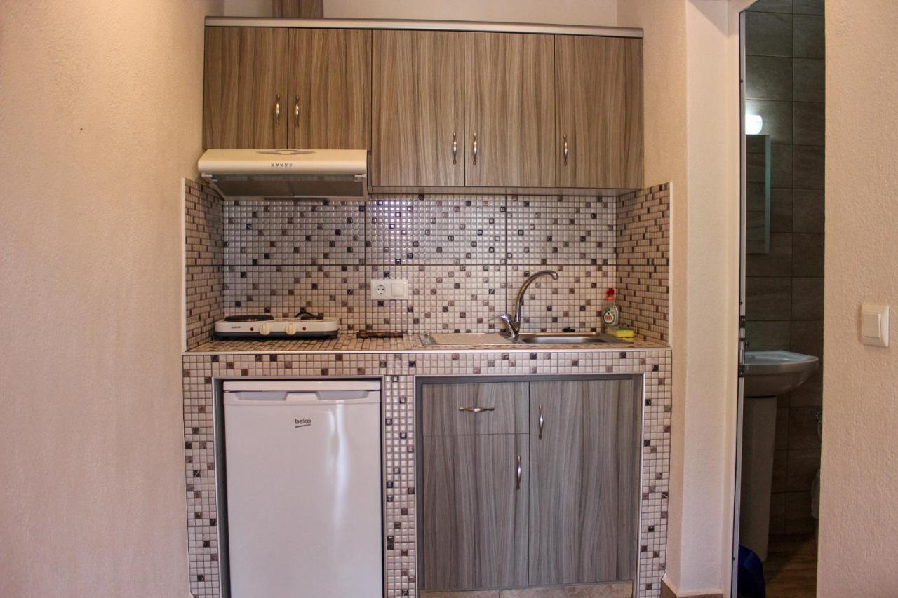 Babis House Apartment Nea Vrasna Bagian luar foto