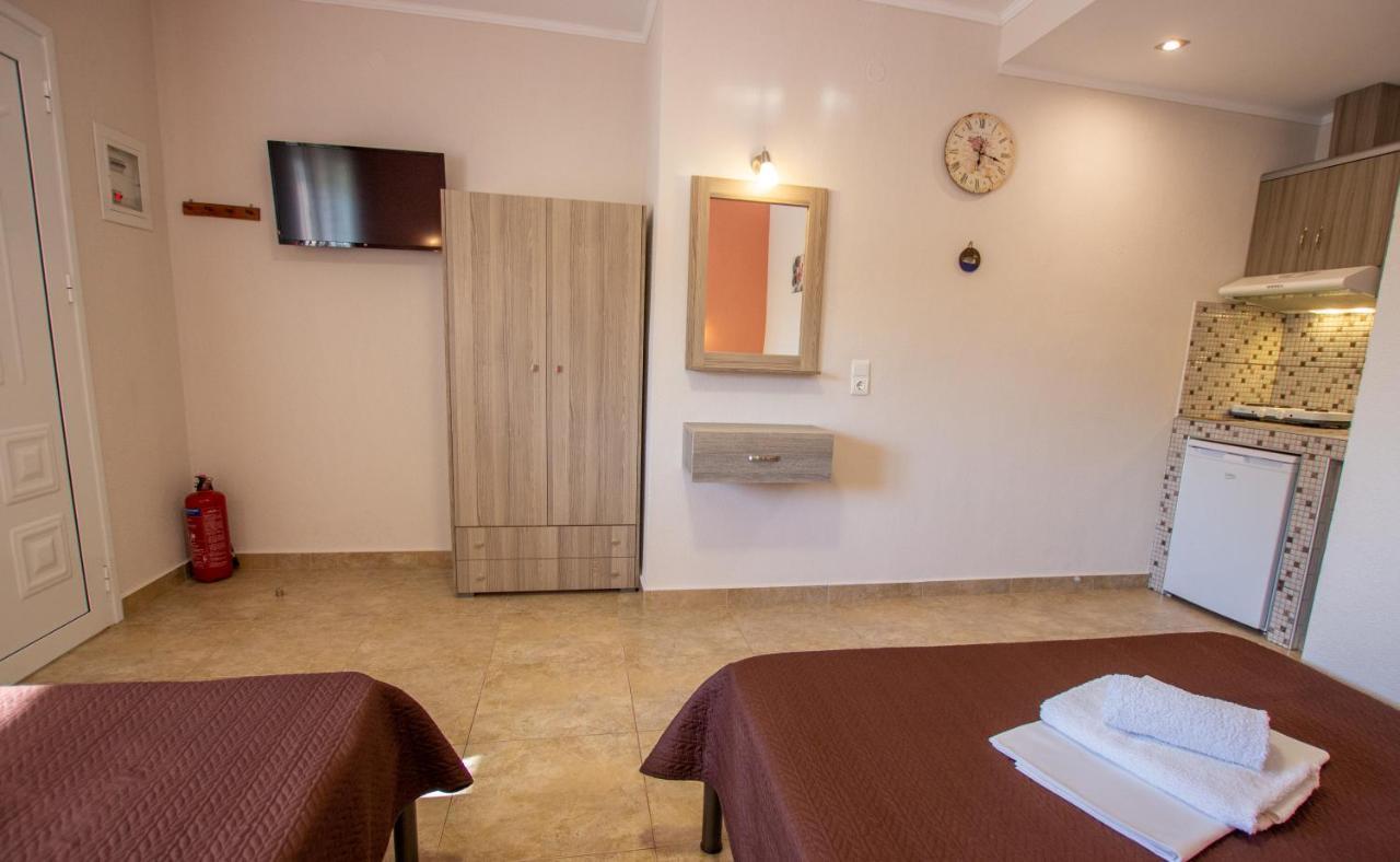 Babis House Apartment Nea Vrasna Bagian luar foto