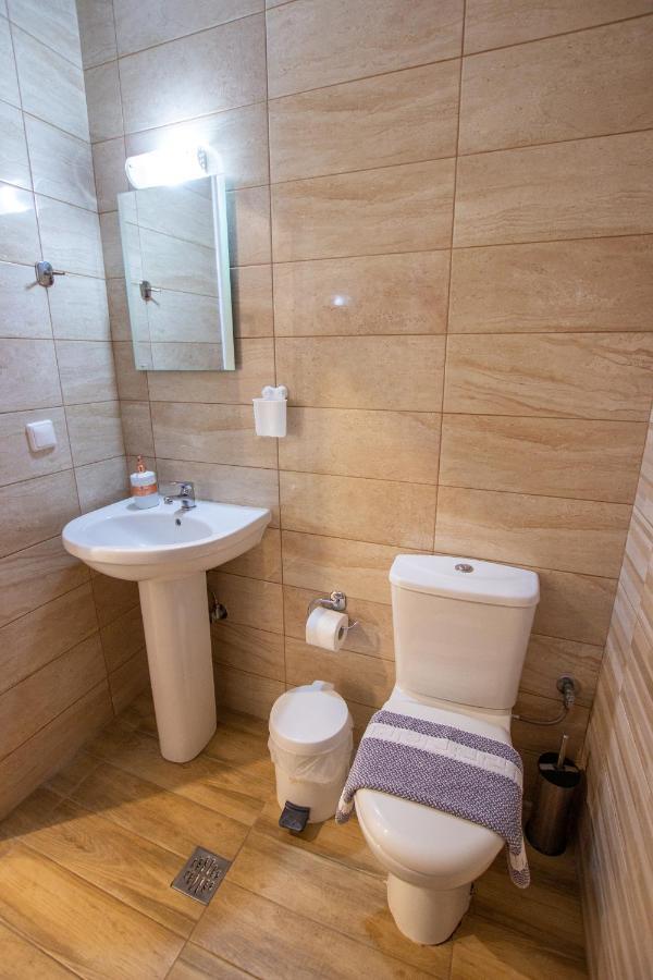 Babis House Apartment Nea Vrasna Bagian luar foto