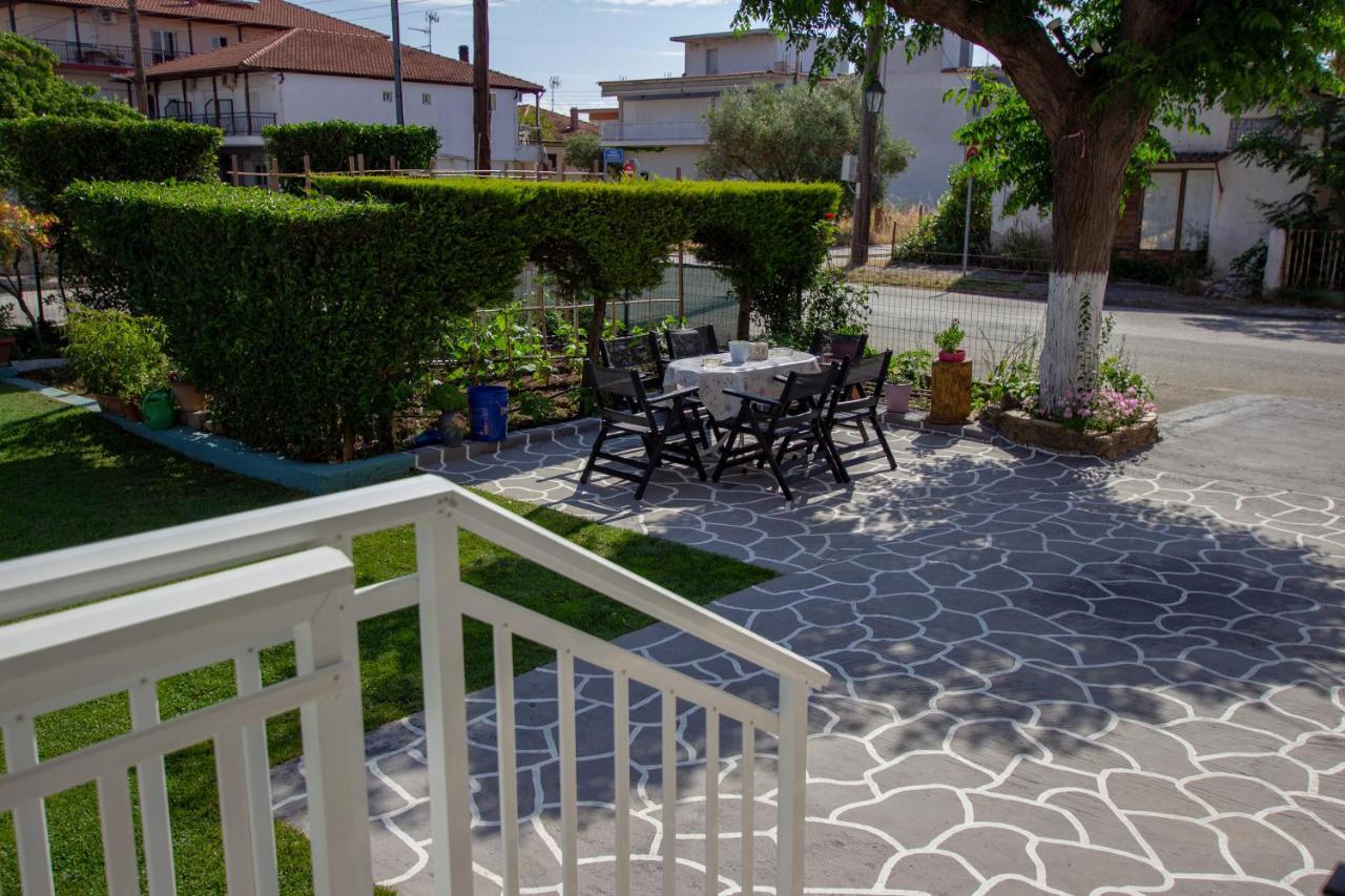 Babis House Apartment Nea Vrasna Bagian luar foto