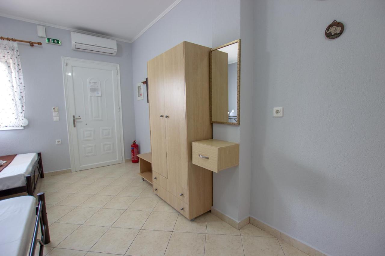 Babis House Apartment Nea Vrasna Bagian luar foto